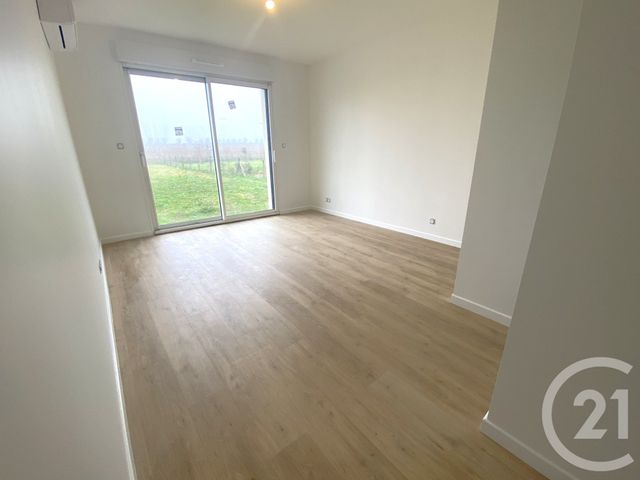 Maison à louer - 6 pièces - 129,08 m2 - St Benoist Sur Mer - 85 - PAYS-DE-LOIRE