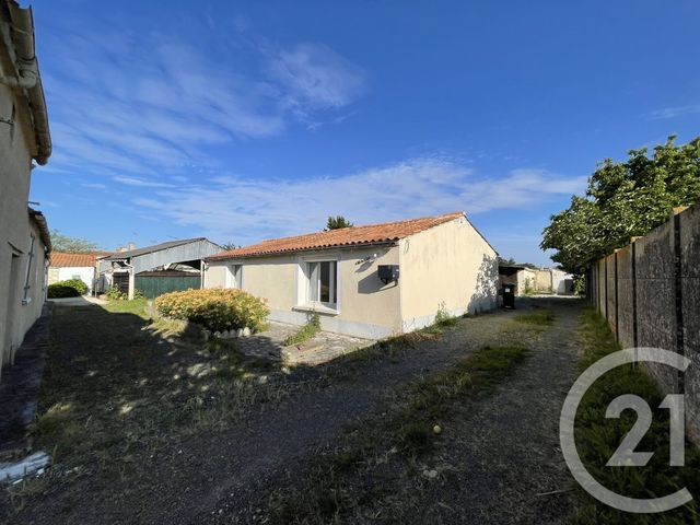 Maison à louer - 3 pièces - 63 m2 - St Michel En L Herm - 85 - PAYS-DE-LOIRE