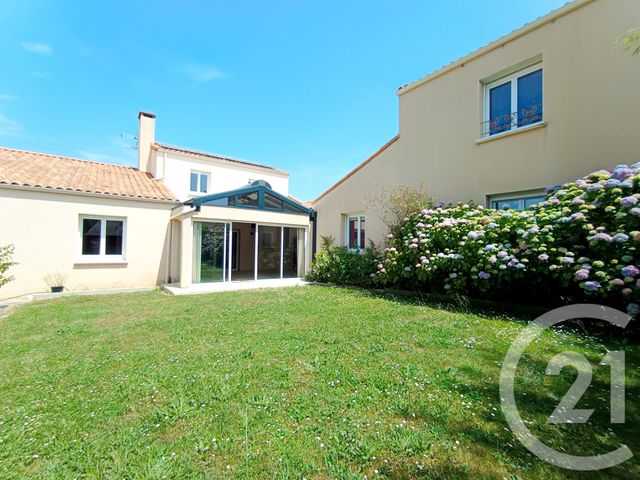 Maison à vendre - 19 pièces - 317 m2 - St Vincent Sur Jard - 85 - PAYS-DE-LOIRE