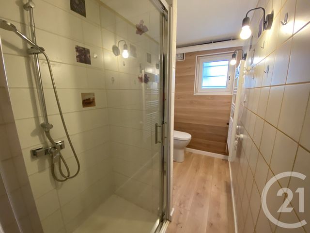 Maison &agrave; louer - 7 pi&egrave;ces - 137 m2 - Avrille - 85 - PAYS-DE-LOIRE