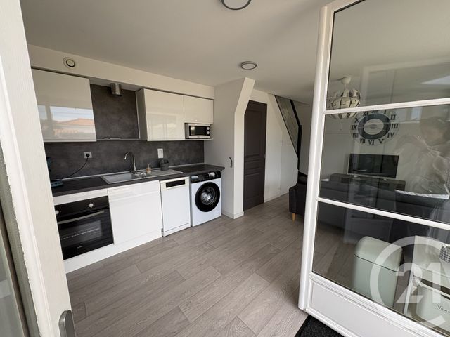 Maison &agrave; louer - 3 pi&egrave;ces - 52 m2 - Jard Sur Mer - 85 - PAYS-DE-LOIRE
